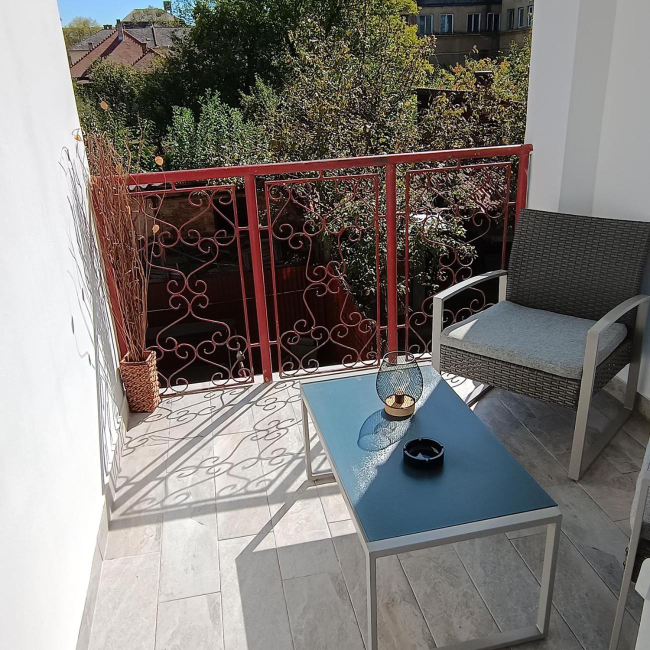 Check-In Kaya Hotel Sibiu Exterior photo